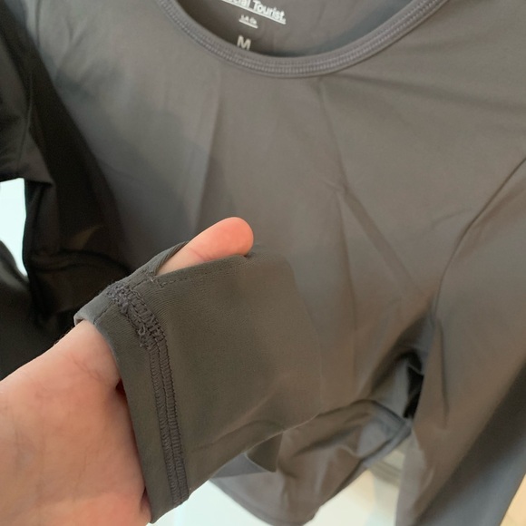 Athletic cropped long sleeve shirt - Picture 2 of 4